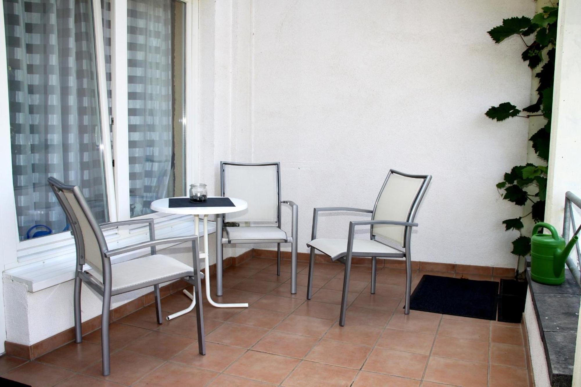 Apartamento Ferienweingut & Gutsrestaurant Becker Burgen  Exterior foto