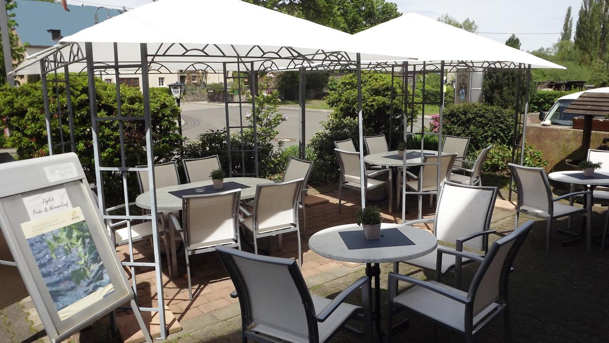 Apartamento Ferienweingut & Gutsrestaurant Becker Burgen  Exterior foto
