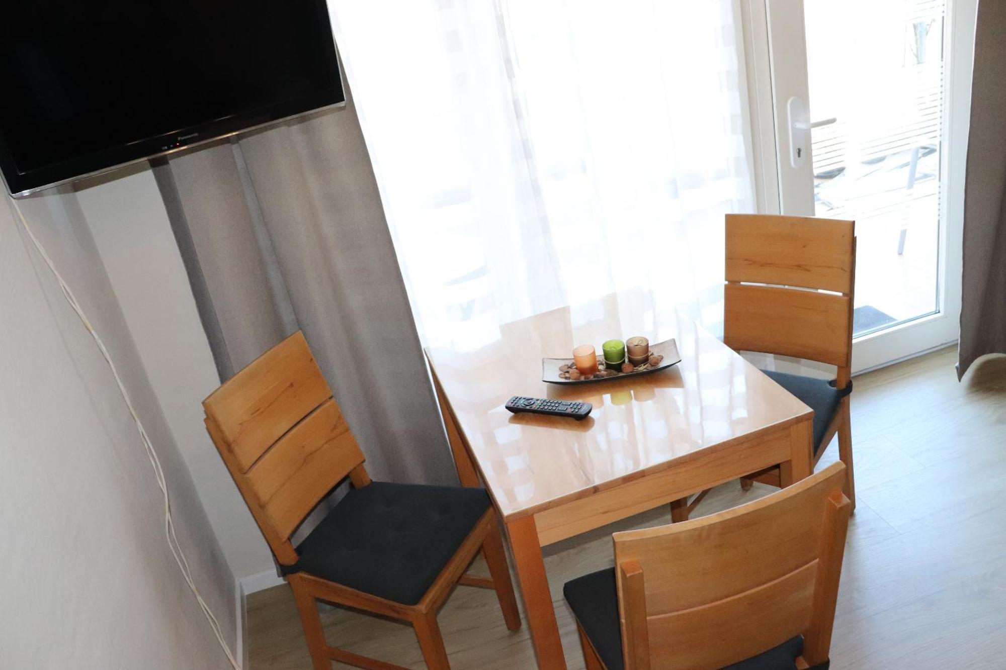 Apartamento Ferienweingut & Gutsrestaurant Becker Burgen  Exterior foto